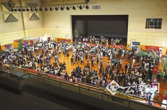 高考考差了,这些天没心情搞填志愿的事,我想在