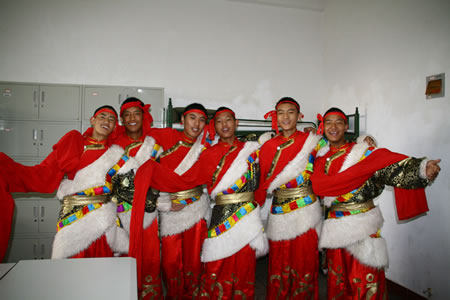 昆明陆军学院附属藏族中学着力培养优秀藏族人