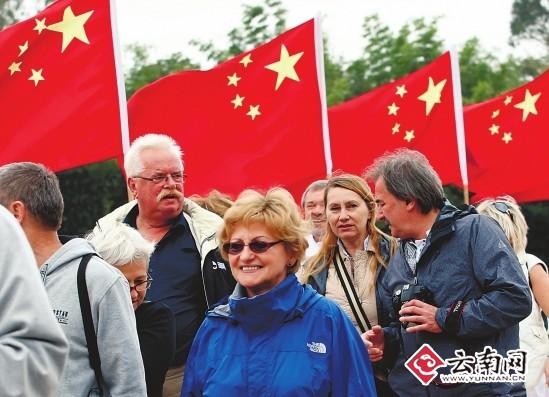 云南各旅游景点景区游客量持续增长 黄金周跨