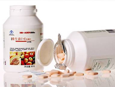 维生素c的作用_维生素c的副作用_吃维生素c的