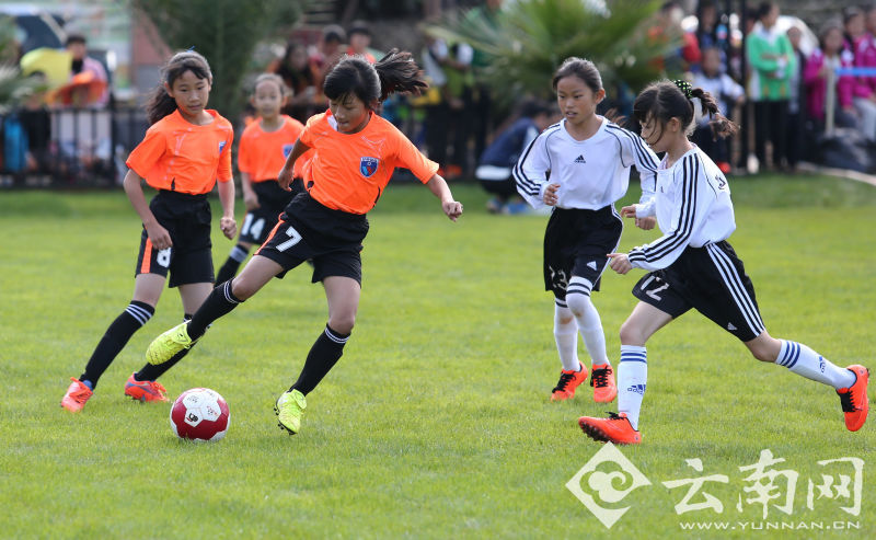 中国昆明第二届春城希望青少年足球公益周末