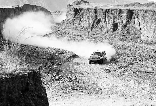 2017东川国际汽车越野赛五一盛装登场 首次运