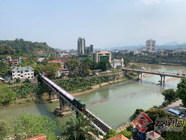 铁路助推云南河口从小城变大口岸