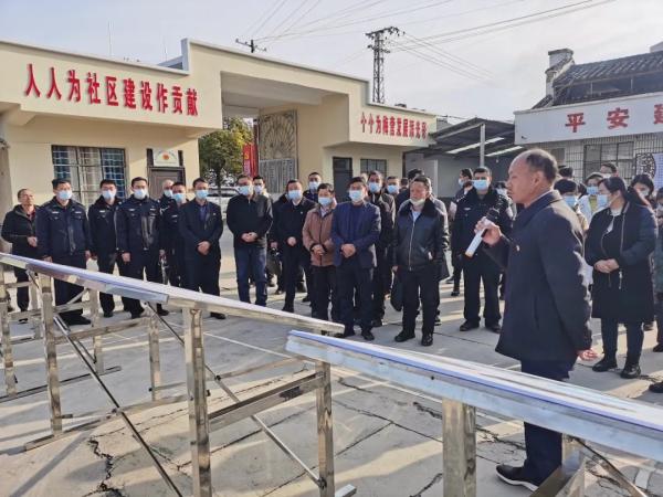 县委常委,政法委书记杨彪,市公安局治安支队支队长杨兴龙出席会议,县