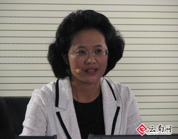 4月23日,云南省玉溪市市长饶南湖率队做客"金色热线"