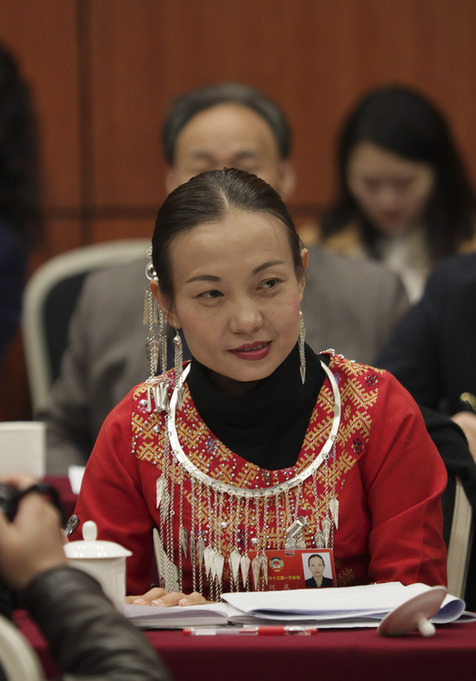 景颇人民干劲足