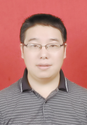 李双红,男,汉族,1980年12月生,中共党员,大学学历,2003年8月参加工作.