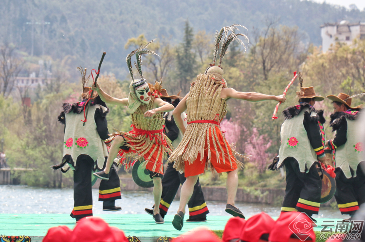 【组图】观祭虎大典 赏神秘"三笙 云南双柏2019彝族虎文化节启幕