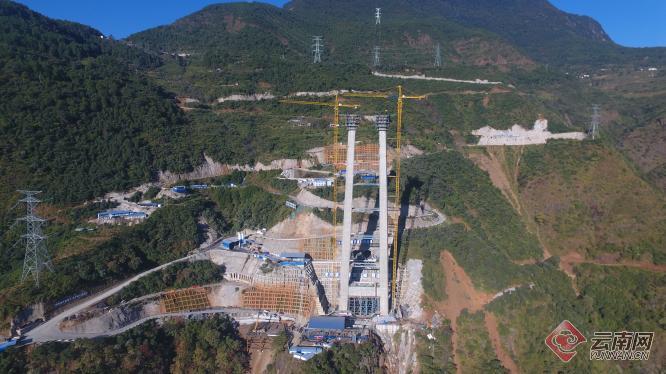 在建世界最大跨径山区峡谷悬索桥 云南华丽高速公路金安金沙江大桥猫道贯通_经济_云南频道_云南网