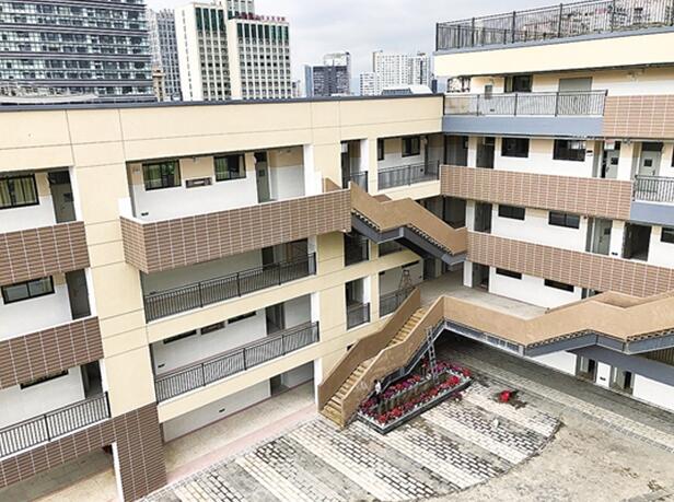 昆明市五华区华山中学,云大附中大学城校区,云师大实验中学昆明湖校区