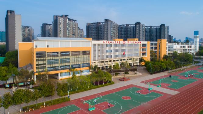云南省昆明市第八中学图片