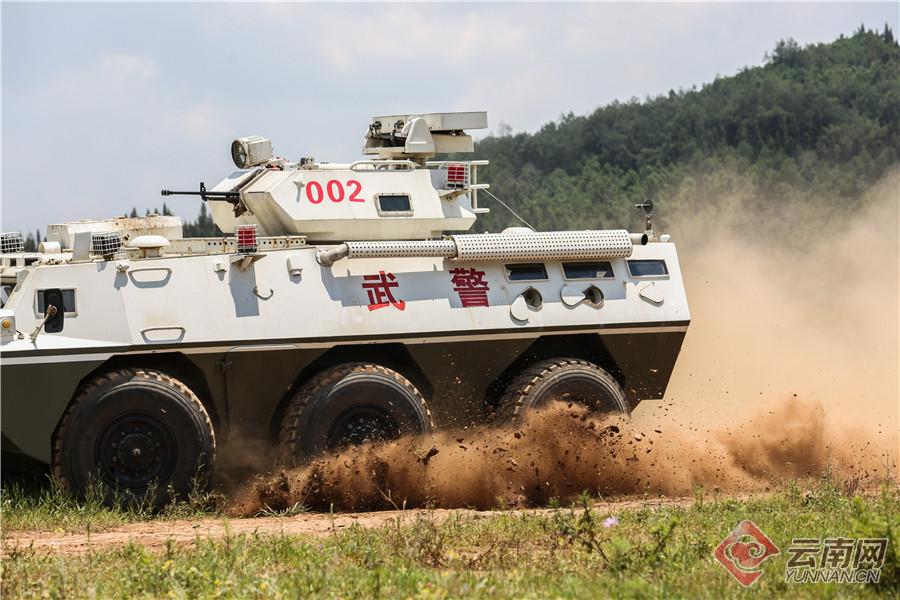 【高清组图】火力全开!武警云南总队某支队组织多型重火器实弹射击