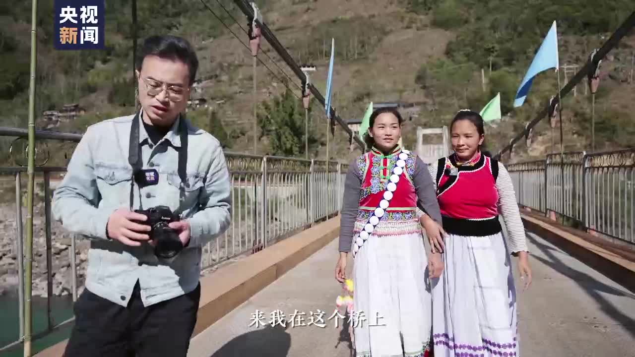 央视两会相册丨穿越时空再见溜溜的她