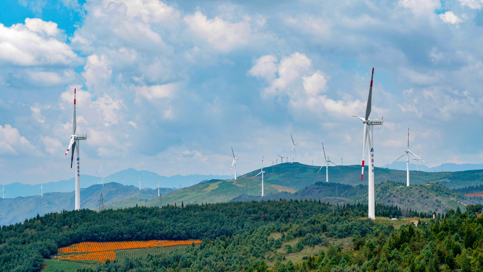 蒙自登高俯瞰秋色美