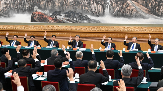 党的二十大主席团举行第二次会议 习近平主持会议