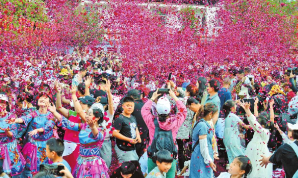 云南网,云南省重点新闻网站,世界看云南的窗口,云南看世界的视角