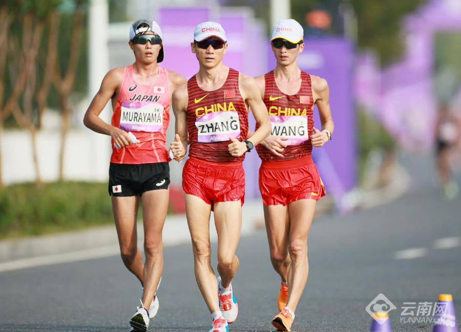 云南马龙田径运动员张俊用铁脚板走出冠军梦