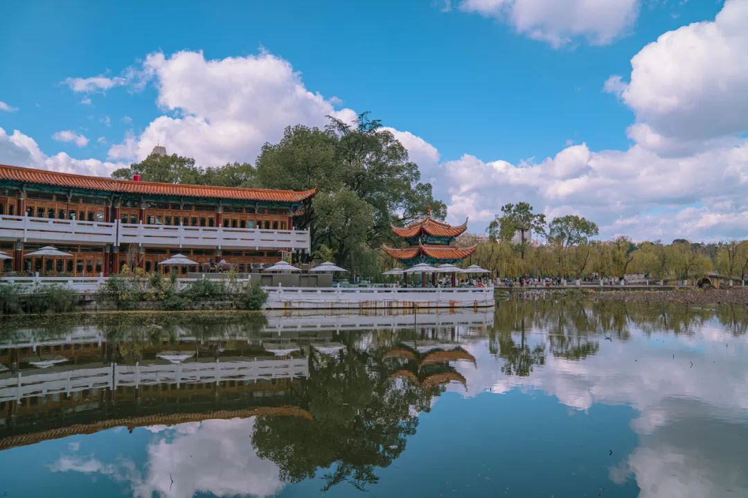 云南昆明翠湖公园图/图虫·创意作为一个多民族聚居的城市,昆明也有着