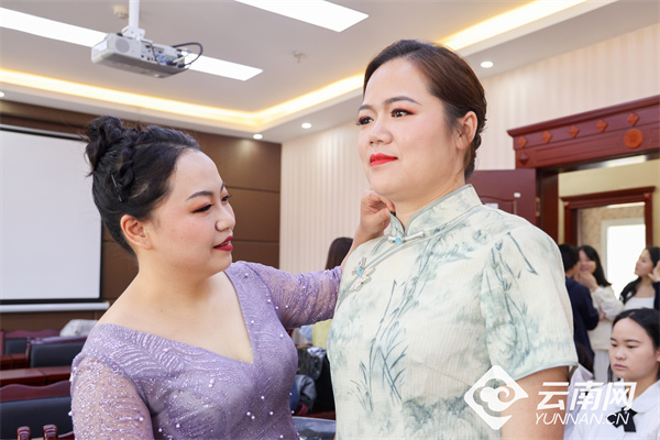 14年护士长管理经验的王晓丹告诉记者,自医院的大楼建设起,家在板桥