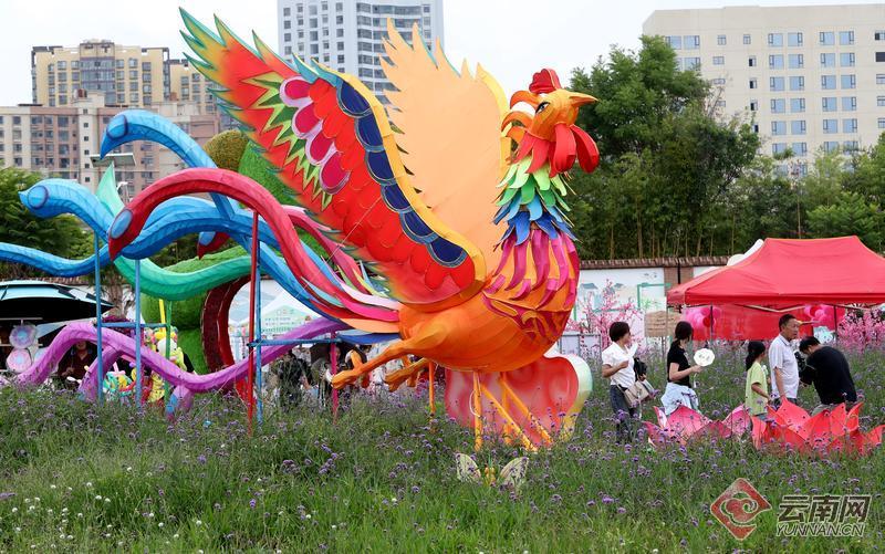 昆明宜良花街节:龙凤呈祥迎佳节   繁花锦绣庆端午
